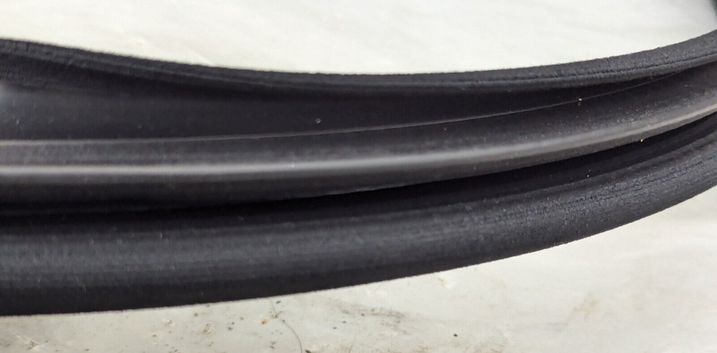 MERCEDES C-CLASS W204 07-11 FRONT RIGHT O/S DOOR RUBBER GASKET SEAL A2046971051