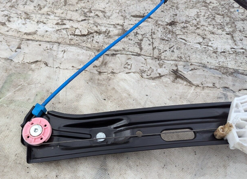 BMW 3 SERIES F30 2011-2019 FRONT LEFT N/S WINDOW REGULATOR & MOTOR 7259823