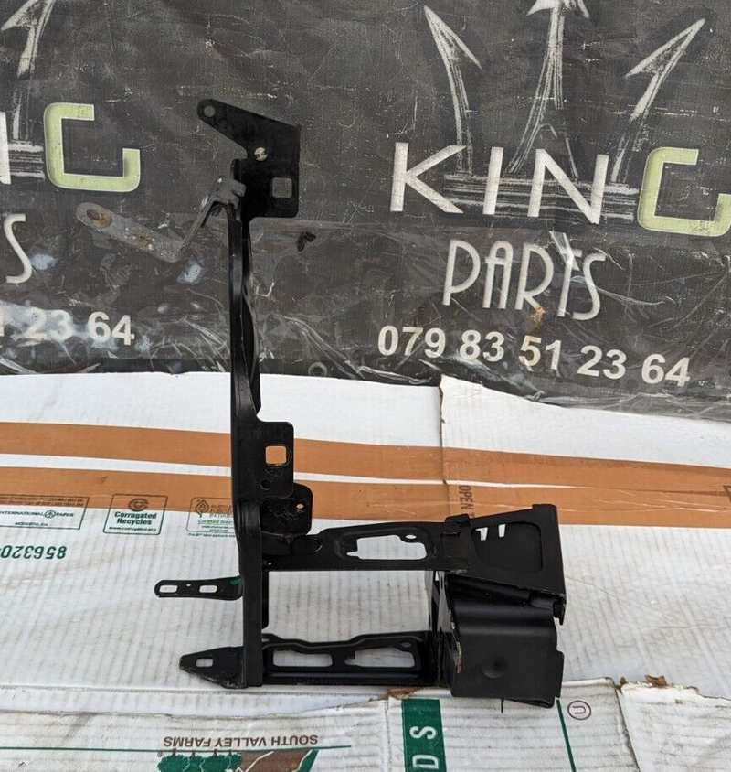 BMW 3 SERIES F30 2011-2019 RIGHT O/S HEADLIGHT SUPPORT BRACKET 7308803 GENUINE