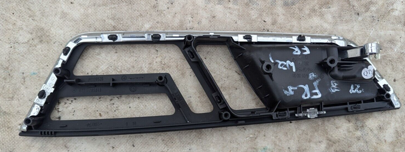 MERCEDES S CLASS W221 06-13 FRONT RIGHT O/S INNER DOOR HANDLE TRIM A3364010001