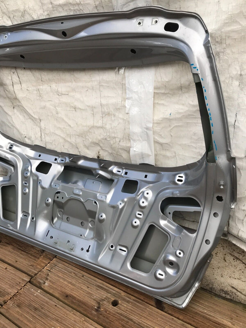 SEAT ARONA 2017-2023 GENUINE BOOT LID TAILGATE PANEL in SILVER