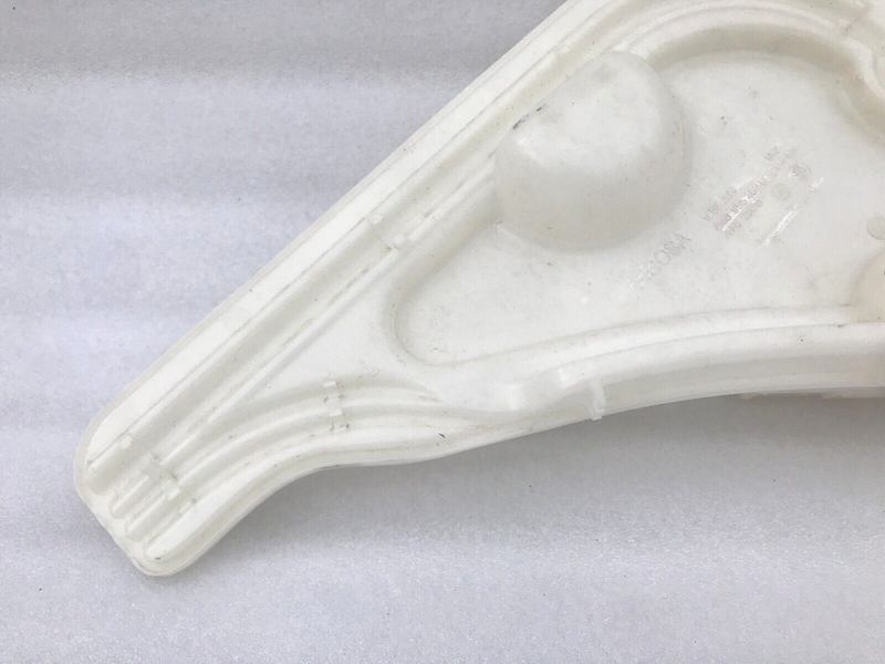 VW TOUAREG MK3 (CR) 2018 WINDOW WASHER BOTTLE WATER TANK RESERVOIR 4M0955452D