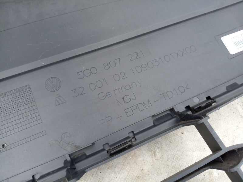 VW GOLF MK7 2013-16 GENUINE FRONT BUMPER PDC, JET WASHER HOLES, 5G0807221