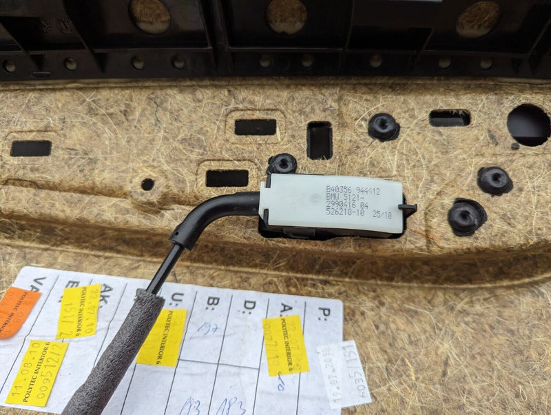 BMW X1 E84 09-15 FRONT RIGHT O/S DOOR CARD GENUINE 2991535