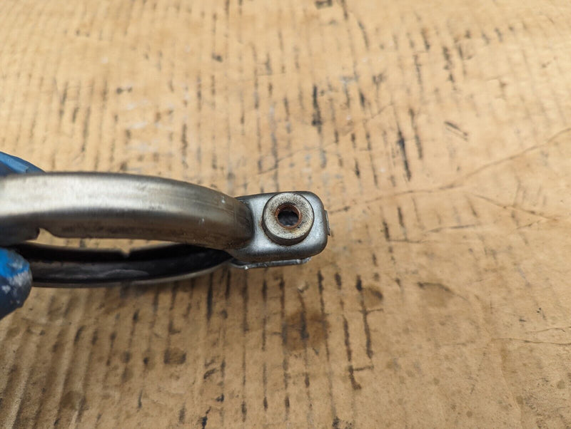 MERCEDES S-CLASS S320 W221 2006-2013 EXHAUST MOUNT CLIP CLAMP GENUINE