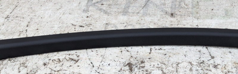 MERCEDES S-CLASS W221 06-13 REAR LEFT N/S DOOR WINDOW OUTER FRAME A2217350171