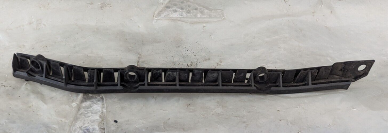 MERCEDES C-CLASS W204 07-11 REAR RIGHT O/S BUMPER MOUNT BRACKET A2048800430