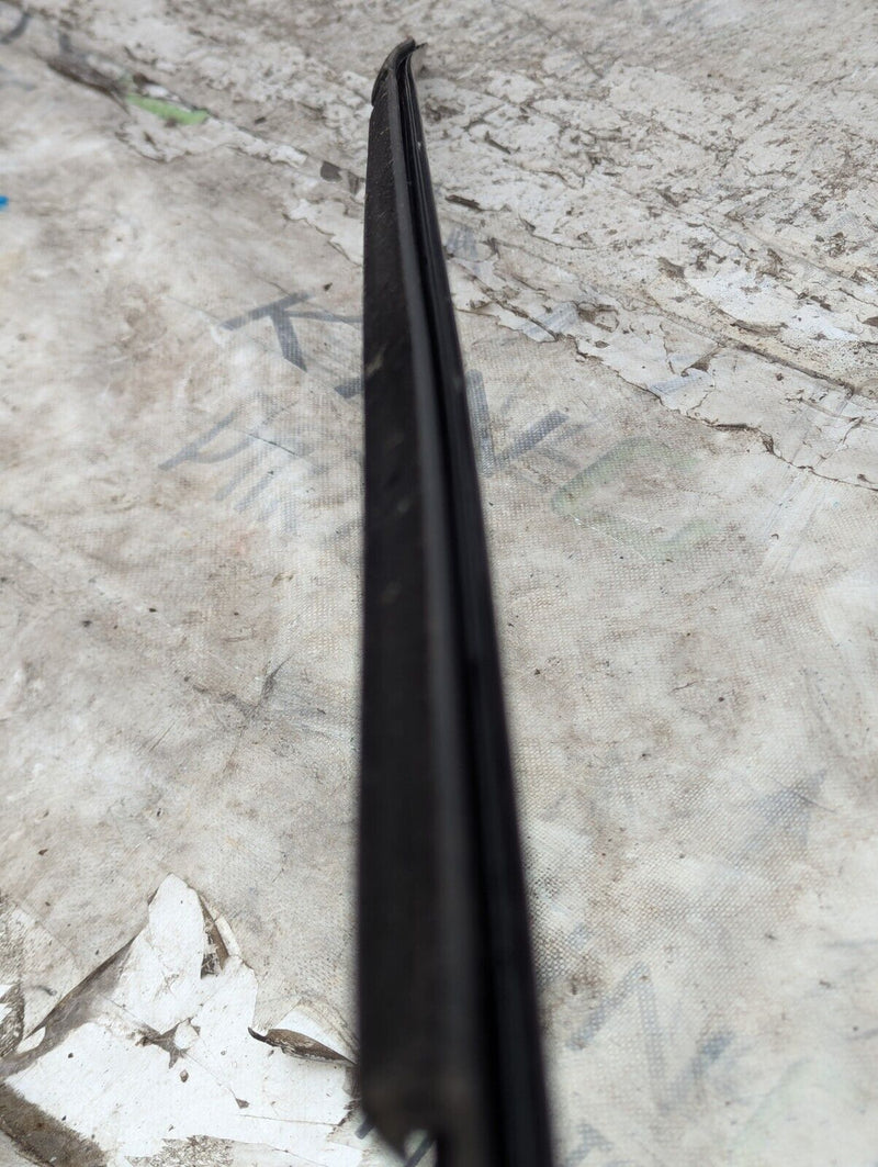 BMW 3 SERIES F30 11-19 REAR RIGHT O/S/R DOOR WINDOW WEATHER STRIP SEAL