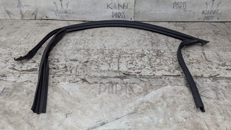 BMW 3 SERIES F30 11-19 FRONT LEFT N/S DOOR WINDOW GUIDE SEAL GASKET 7258325