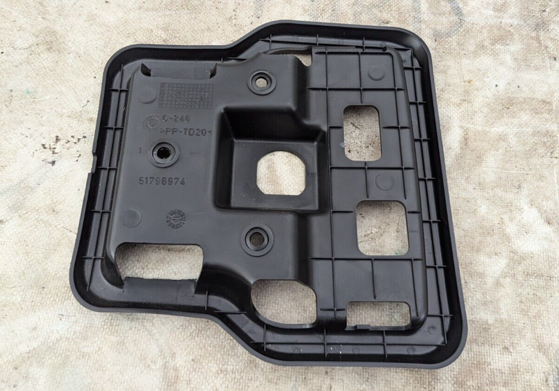 FIAT ABARTH 500 08-15 INTERIOR LIGHT MAP READING LIGHT MOUNT BRACKET  51796974