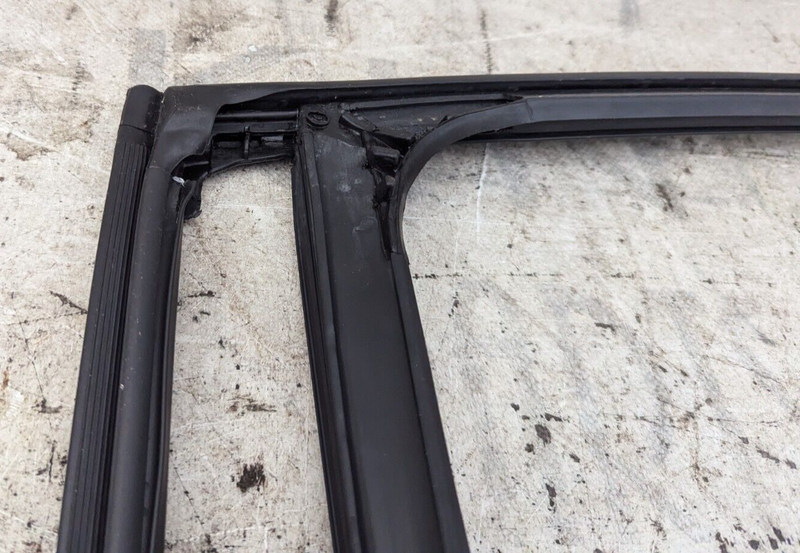 BMW 3 SERIES F30 11-19 REAR RIGHT O/S DOOR WINDOW GUIDE SEAL GASKET 177447-11-TR