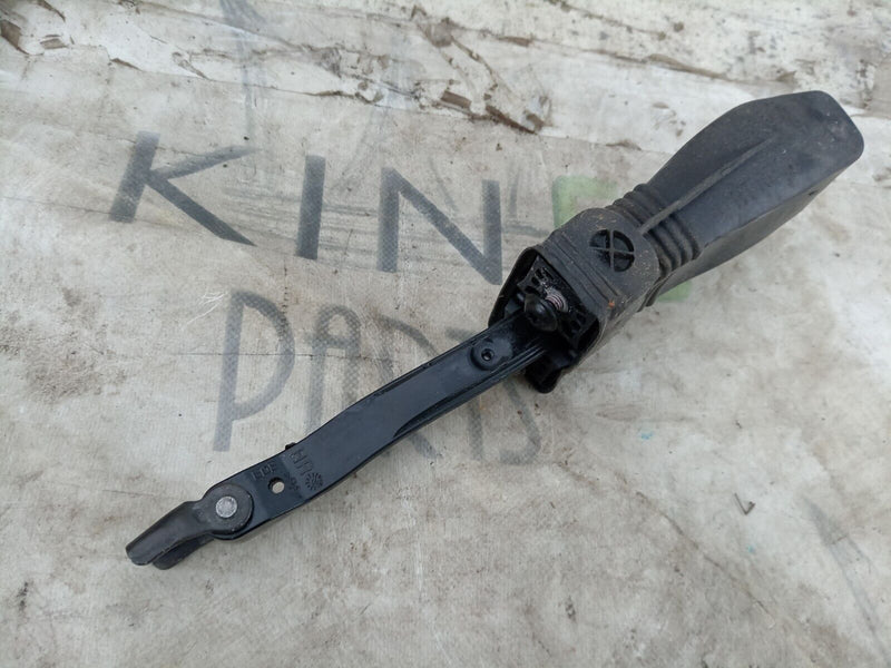 AUDI E-TRON 2018-ON REAR LEFT N/S DOOR CATCH STOPPER 4KE839267 GENUINE