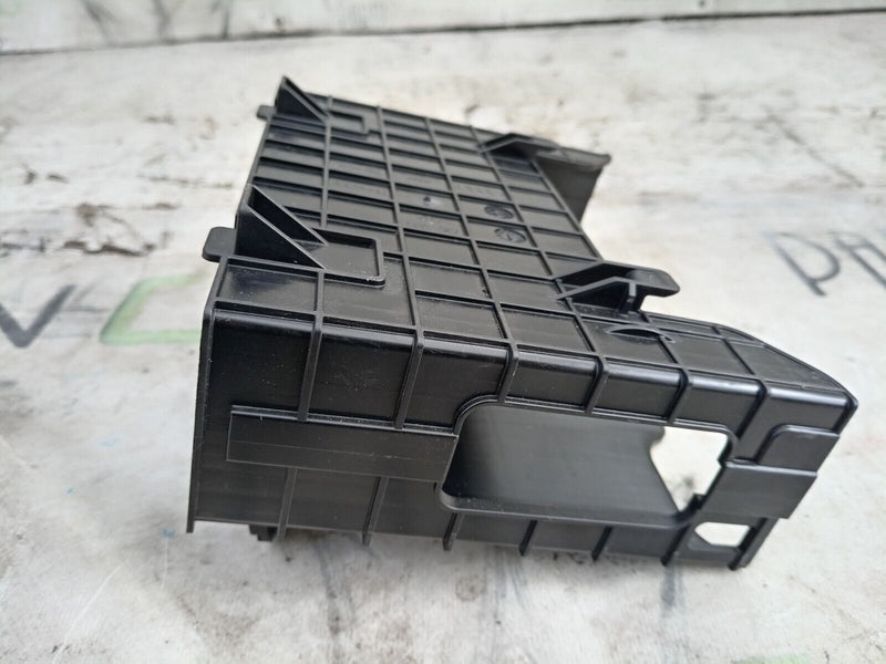 AUDI E-TRON 2018-ON RADIO CONTROLLER MOUNT HOLDER 4KE907462 GENUINE