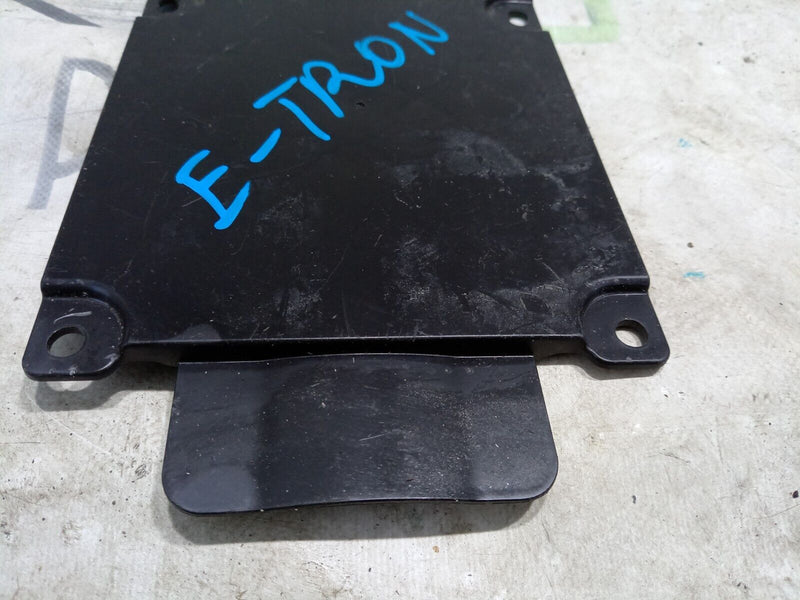 AUDI E-TRON 2018-ON CABLE RETAINER COVER 4KE863968 GENUINE