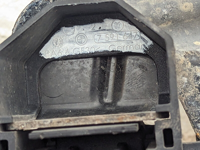 BMW X1 E84 09-15 LEFT N/S RADIATOR MOUNT BRACKET GENUINE 51647117811