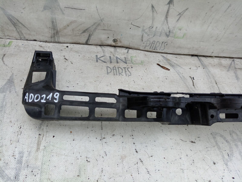 VW GOLF MK7 2013-2017 REAR BUMPER CENTRE BRACKET GENUINE 5Q6807863