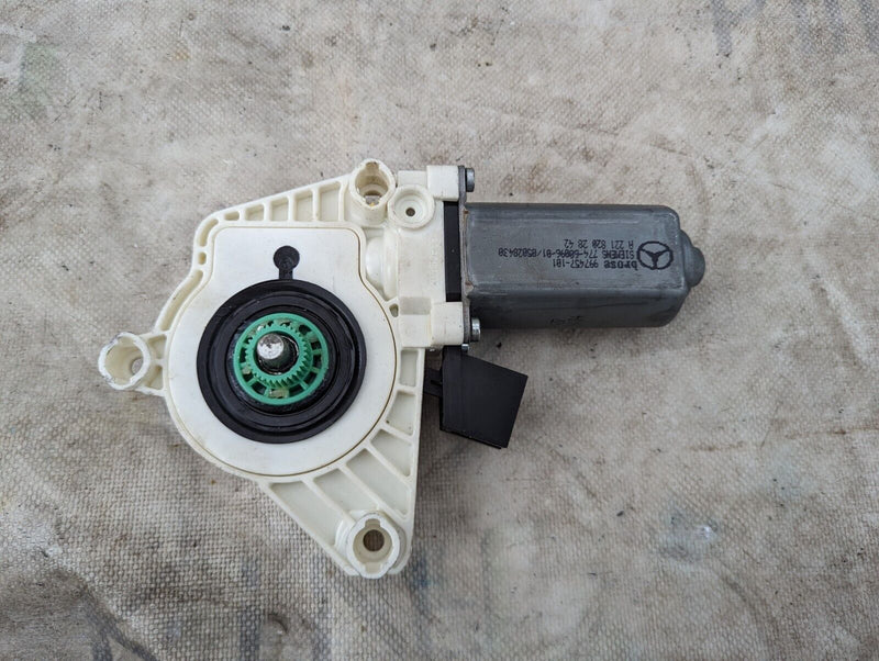 MERCEDES S-CLASS W221 06-13 FRONT RIGHT O/S WINDOW MOTOR A2218202842 GENUINE