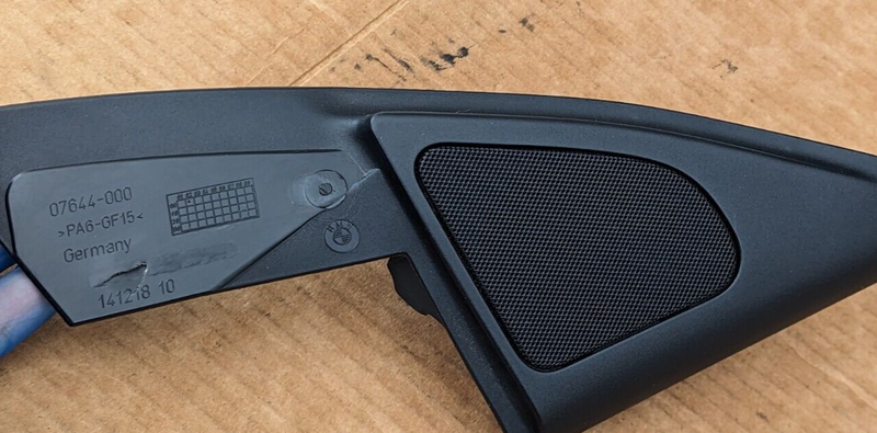 BMW X1 E84 09-15 FRONT RIGHT O\S DOOR WINDOW FRAME COVER GENUINE 2990590