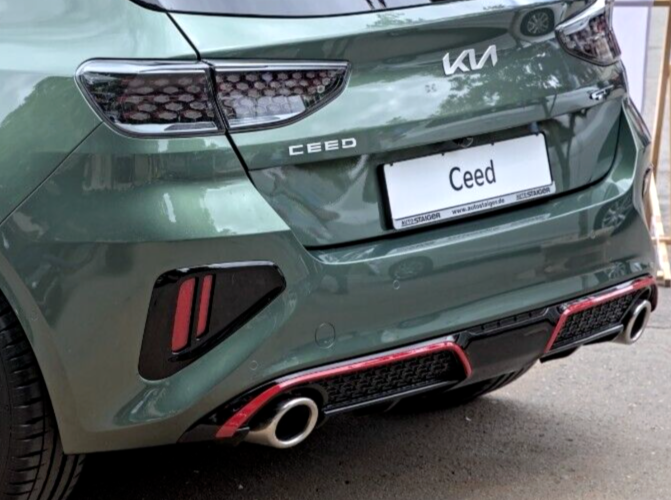 KIA CEED CD GT MK3 LCI 21-24 RIGHT SIDE REAR BUMPER DIFFUSER TRIM MOULDING inRED