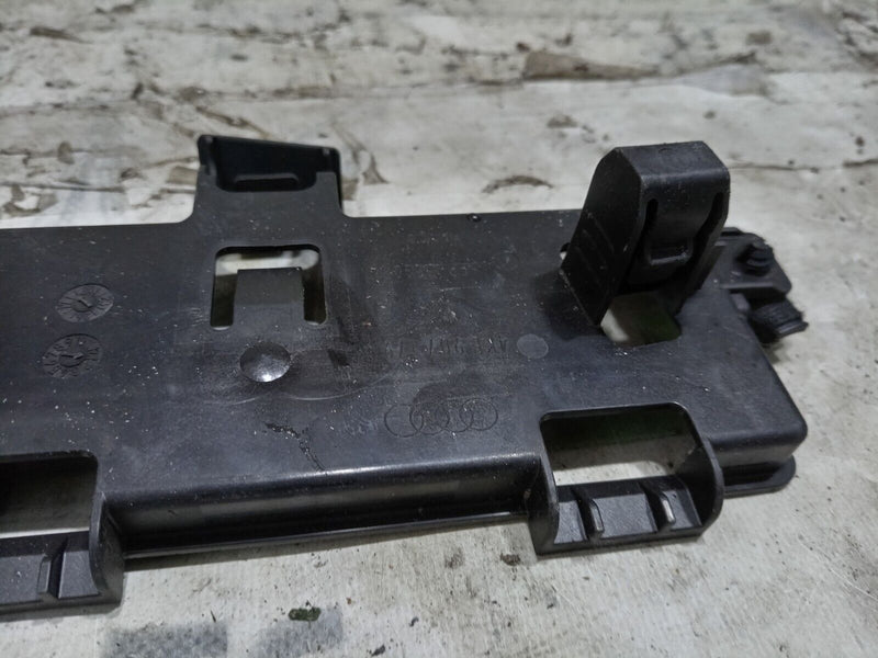 AUDI E-TRON 2018- ON RETAINER FOR CONTROL UNIT BRACKET 4KE907179 GENUINE