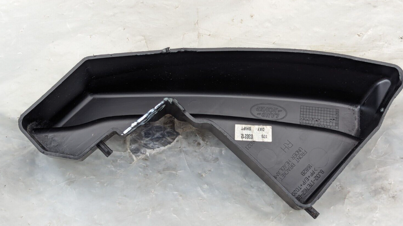 RANGE ROVER EVOQUE L538 FRONT RIGHT O/S UNDER HEADLAMP BUMPER MOUNT BRACKET