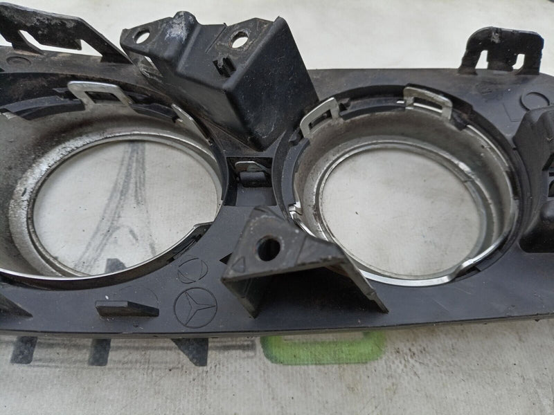 MERCEDES C CLASS W204 2011-2014 LEFT SIDE FOG LIGHT GRILL A2048803424