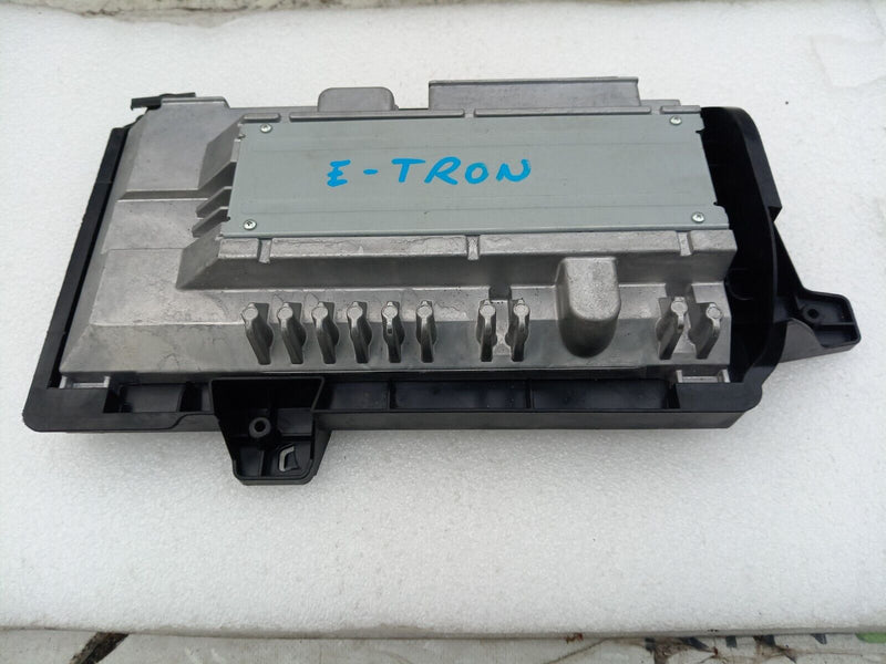 AUDI E-TRON 2018- ON AMPLIFIER FOR SOUND SYSTEM W/ BRACKET 4N0035223C GENUINE