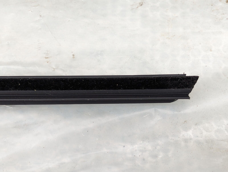 RANGE ROVER EVOQUE L538 2011-2015 FRONT RIGHT O/S DOOR RUBBER SEAL GENUINE