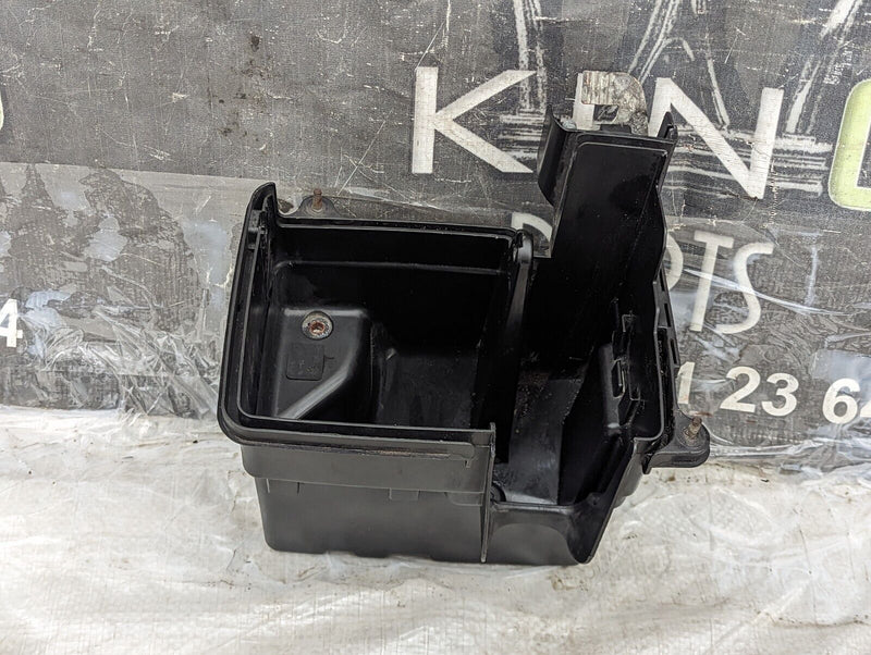 FIAT DUCATO 06-14 FUSE BOX HOLDER SUPPORT HOUSING AND PROTECTION COVER GENUINE