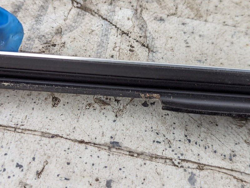AUDI E-TRON 2018-ON DOOR WINDOW SLOT SEAL 4KE839475 GENUINE