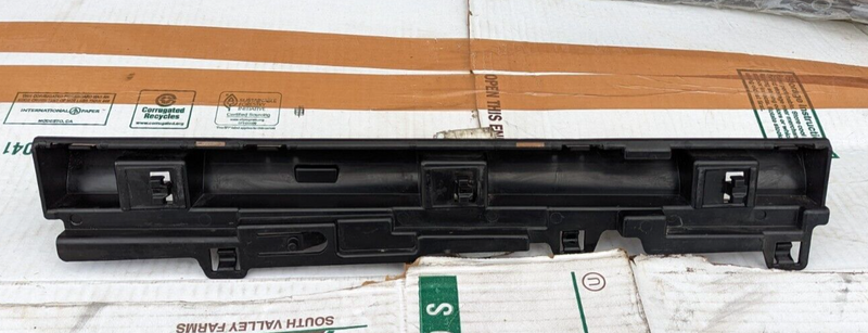 BMW 3 SERIES F30 2011-2019 FRONT LEFT N/S SKIRTING MOUNT BRACKET 7256915 GENUINE