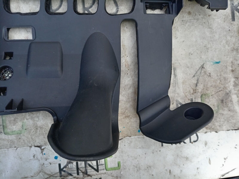 AUDI E-TRON 2018-ON DASHBOARD RIGHT SIDE O/S LOWER TRIM 4KR863083 GENUINE