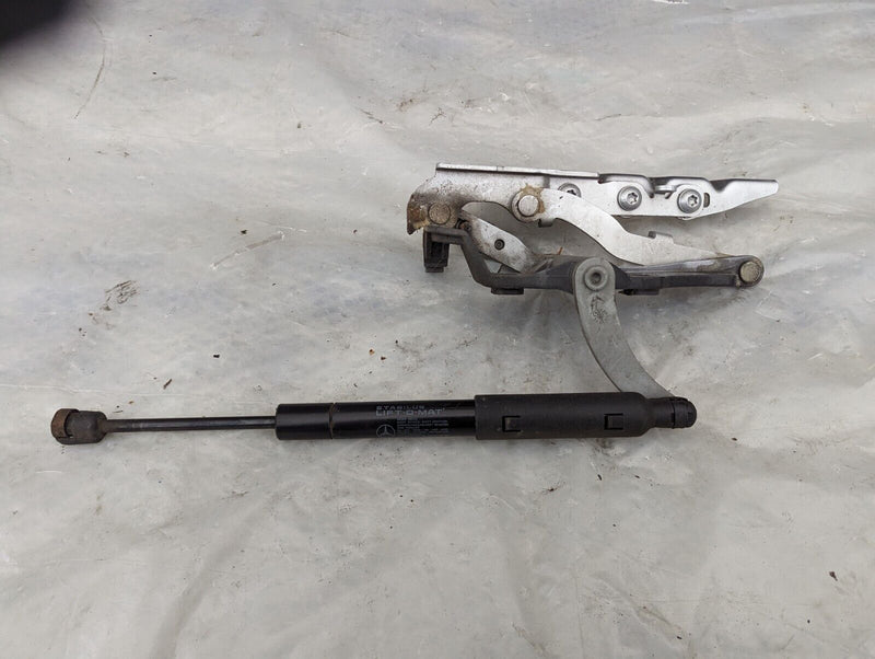 MERCEDES S-CLASS W221 06-13 RIGHT O/S BONNET HOOD HINGE W/ STRUT A2218800428