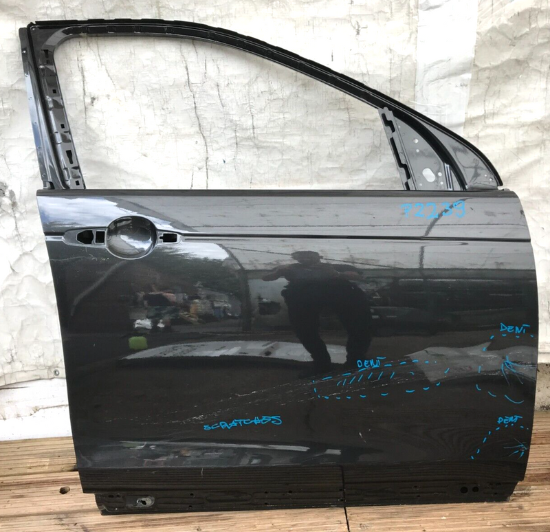 LAND ROVER DISCOVERY SPORT L550 2015- GENUINE FRONT DOOR PANEL RIGHT SIDE
