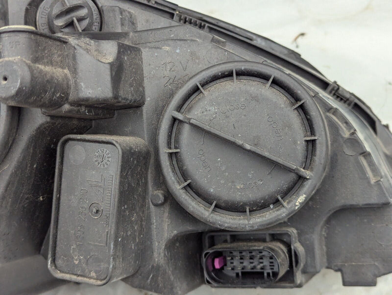 MERCEDES-BENZ C-CLASS W204 07-11 FRONT LEFT N/S HEADLIGHT HEADLAMP A2048208561