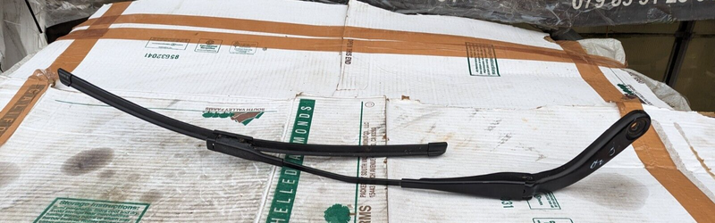 BMW 3 SERIES F30 2011-2019 FRONT RIGHT O/S WINDSCREEN WIPER ARM 7260482 GENUINE