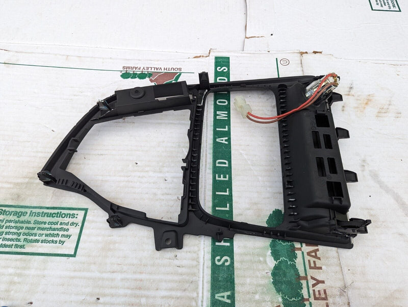 BMW 3 SERIES F30 11-19 CENTER CONSOLE AND ASHTRAY TRIM  9218926 GENUINE