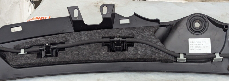 MERCEDES-BENZ C-CLASS W204 07-11 WINDSCREEN WIPER SCUTTLE PANEL TRIM A2048301813