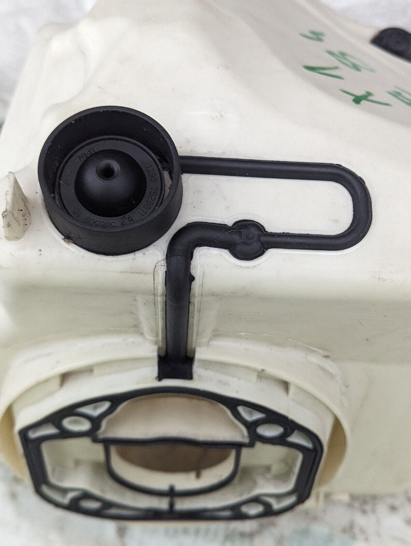 BMW X1 E84 09-15 ECU FUSE BOX COVER GENUINE 7584147