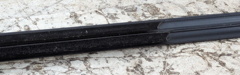 SKODA KAROQ NU7 17-21 FRONT LEFT N/S DOOR WINDOW TOP MOLDING STRIP TRIM GENUINE