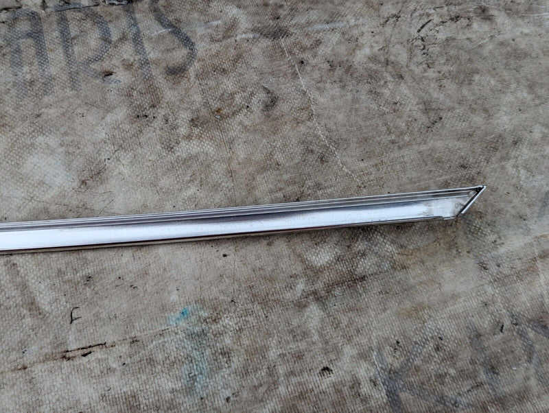 SKODA KAROQ NU7 17-21 FRONT LEFT N/S EXTERIOR TOP CHROME TRIM STRIP 575837644