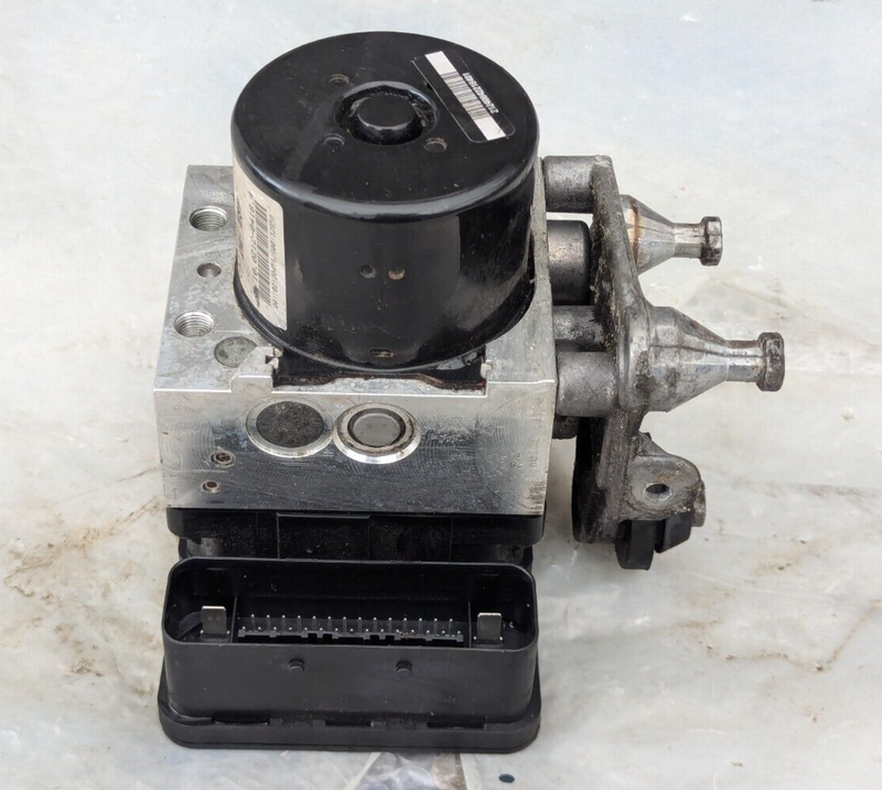 MERCEDES-BENZ C-CLASS W204 07-11 ABS PUMP CONTROL MODULE UNIT A2049012500