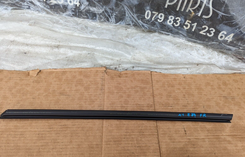 BMW X1 E84 09-15 INNER CHANNEL SEALING FRONT RIGHT O/S 2990301/302 GENUINE