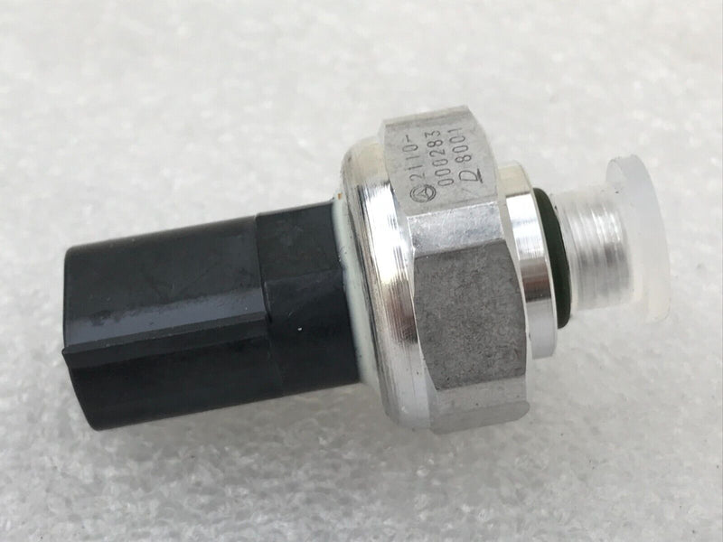 GENUINE MERCEDES **NEW AIR CONDITIONING PRESSURE SENSOR A/C A2110000283