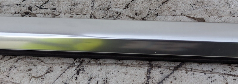 AUDI E-TRON 2018-ON DOOR WINDOW SLOT SEAL 4KE839475 GENUINE