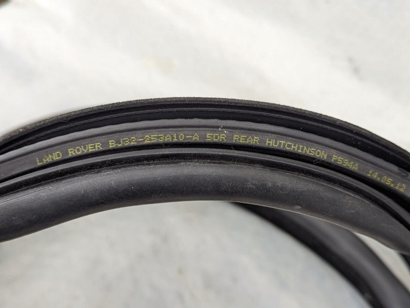 RANGE ROVER EVOQUE L538 2011-2015 REAR RIGHT O/S DOOR SEAL RUBBER BJ32-253A10-A
