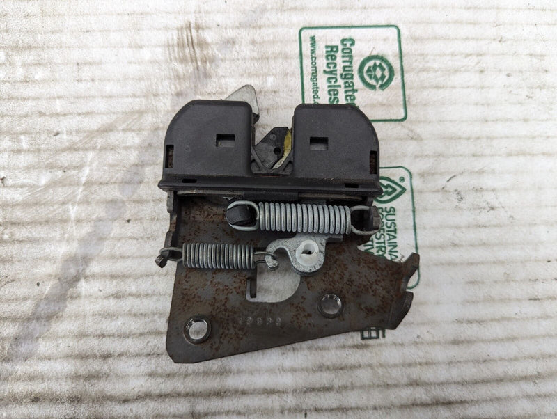 BMW 3 SERIES F30 2011-2019 REAR RIGHT O/S SEAT RELEASE LOCK 7112864 GENUINE