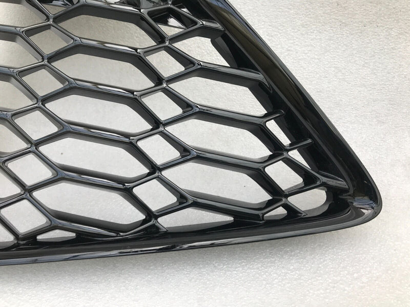 AUDI RS6 C8 2019- FRONT BUMPER RIGHT DRIVER SIDE GRILL TRIM MOULDING 4K8807682D