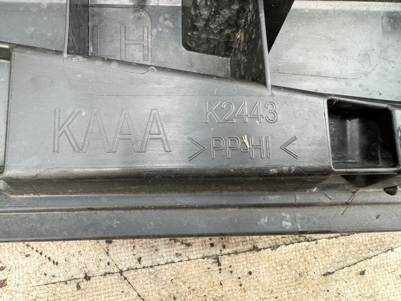 MAZDA 3 SERIES GENUINE RIGHT DRIVER SIDE SKIRT SILL COVER