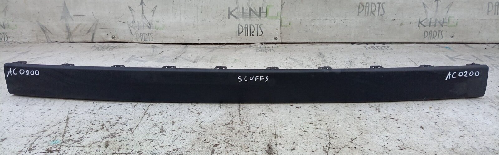 MERCEDES W415 CITAN 2013-22 REAR BUMPER CENTER TRIM 8200436724 #AC0200
